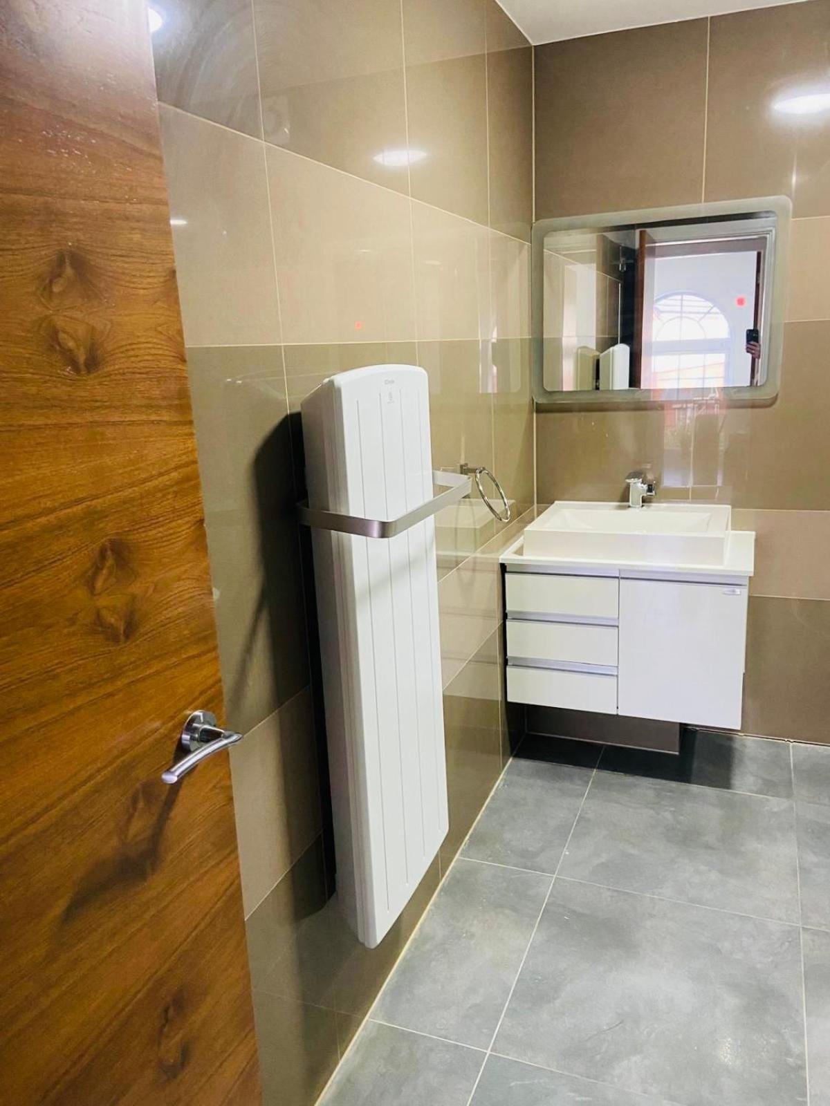 Modern Flat With Free Parking Close To Birmingham Centre Екстер'єр фото
